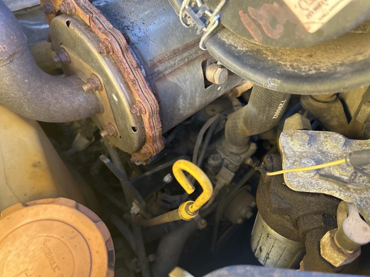 2016-deere-326e-image-29