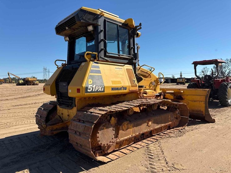 komatsu-d51pxi-24-image-6