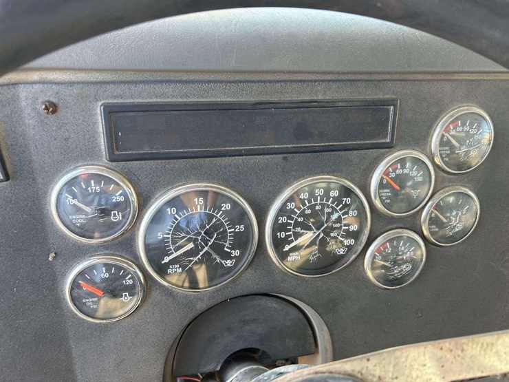 2002-western-star-4900-image-12