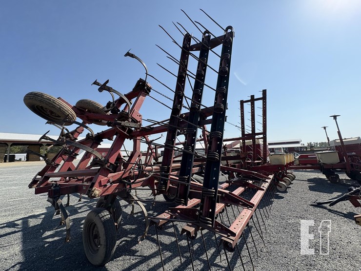 case-ih-4600-image-8