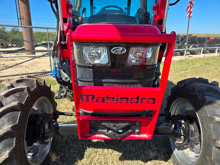 2025-mahindra-6075-image-33