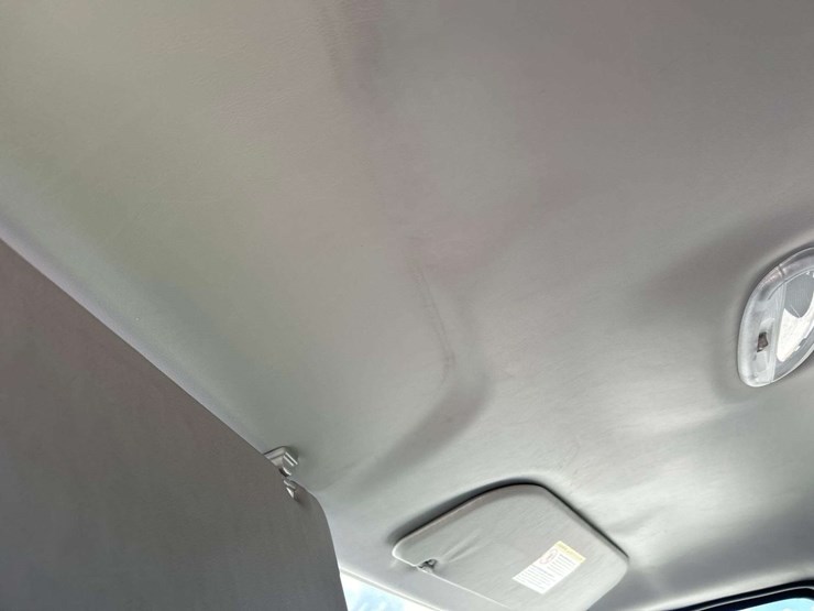 2011-ford-cargo-image-19