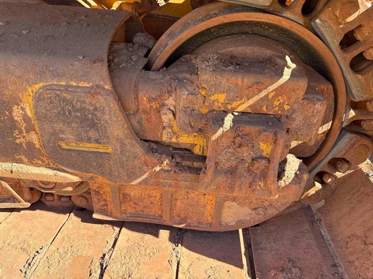 komatsu-d51pxi-24-image-14