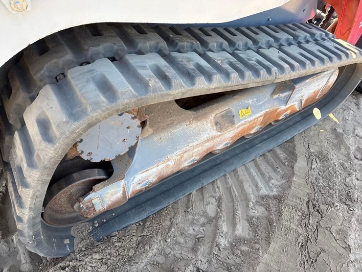 2022-takeuchi-tl12r2-image-14