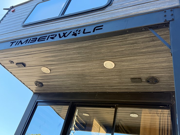 #6895-•-2024-forrest-river-timberwolf-mini-loft-camper-image-16