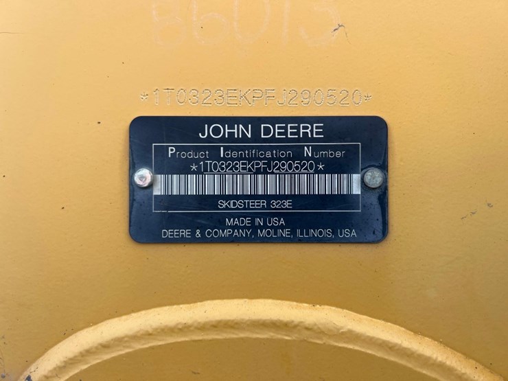 2016-deere-323e-image-16
