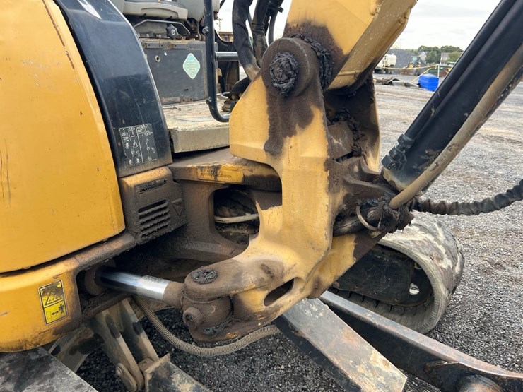 2012-caterpillar-305d-cr-image-26