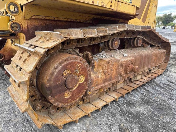 2011-caterpillar-d7e-image-13