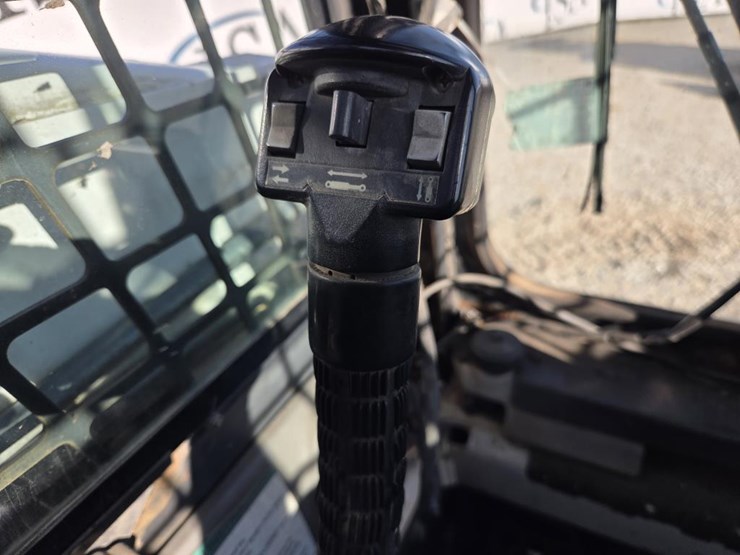 2003-bobcat-s160-image-40