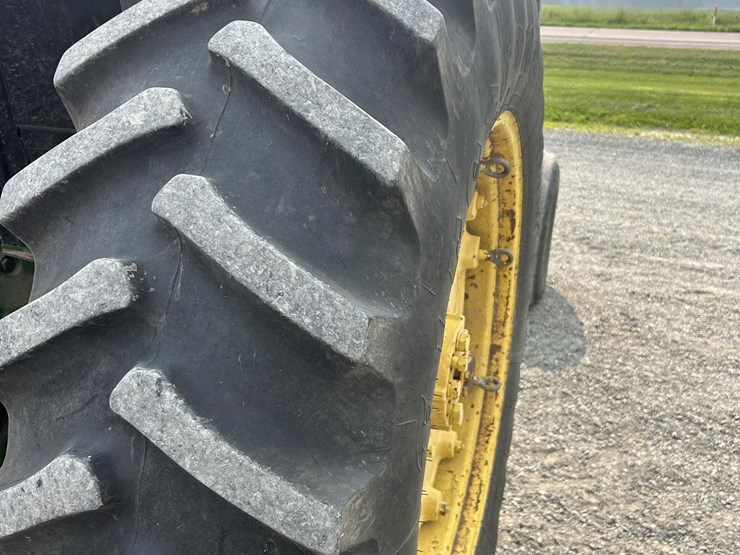 1979-john-deere-4240-image-9