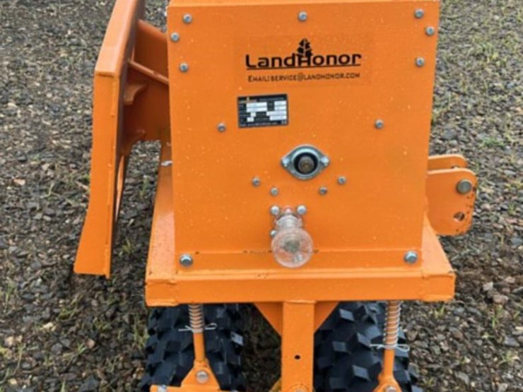 caterpillar-12-image-9