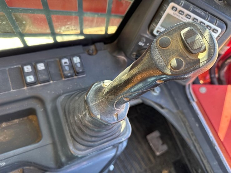 2022-takeuchi-tl12r2-image-29