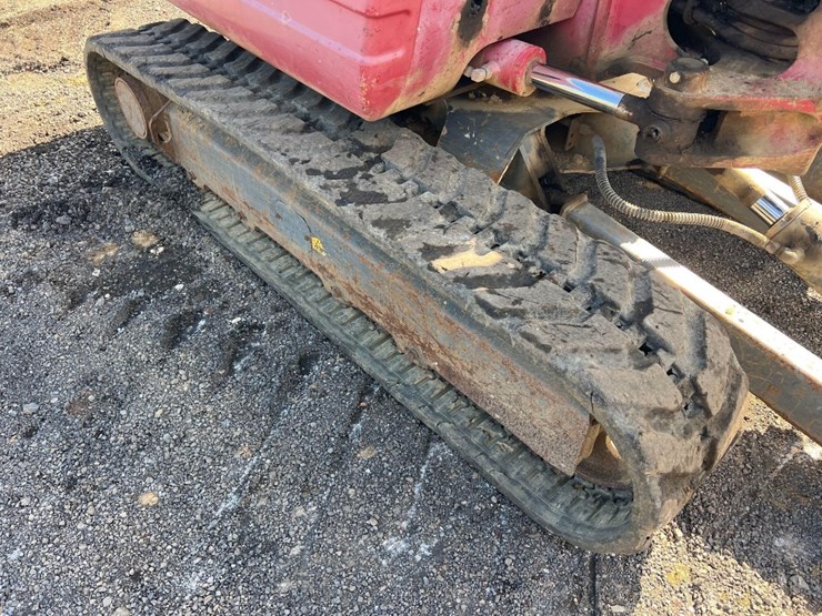 2013-takeuchi-tb235-image-17