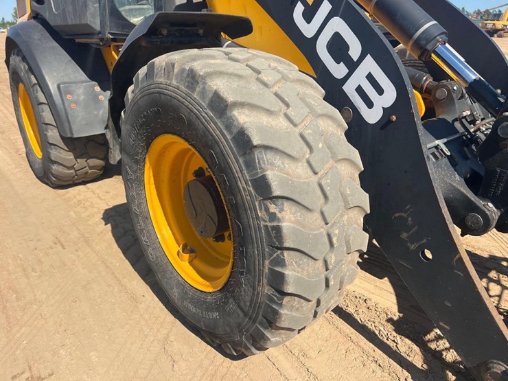 jcb-409t4-wheel-loader-image-17
