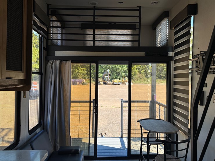 #6895-•-2024-forrest-river-timberwolf-mini-loft-camper-image-24