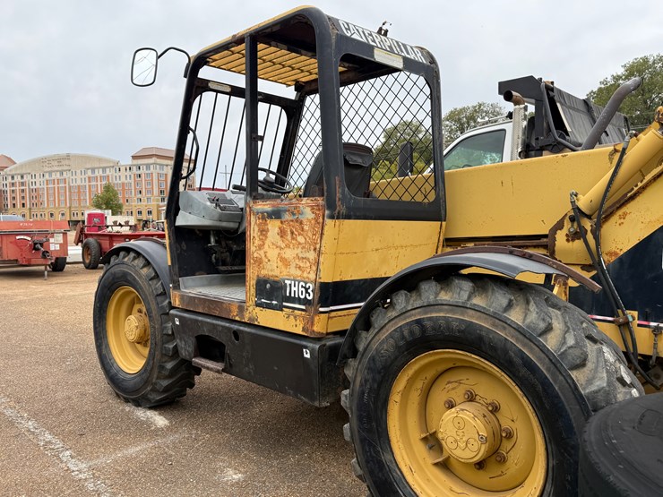 caterpillar-th63-image-29