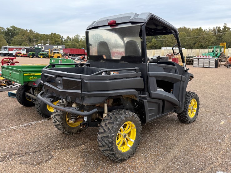 john-deere-gator-image-5
