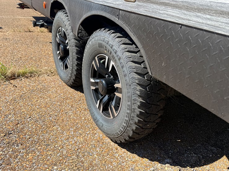 #6895-•-2024-forrest-river-timberwolf-mini-loft-camper-image-62