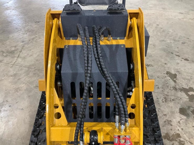 #1004-•-unused-ky460-mini-skid-steer-image-10