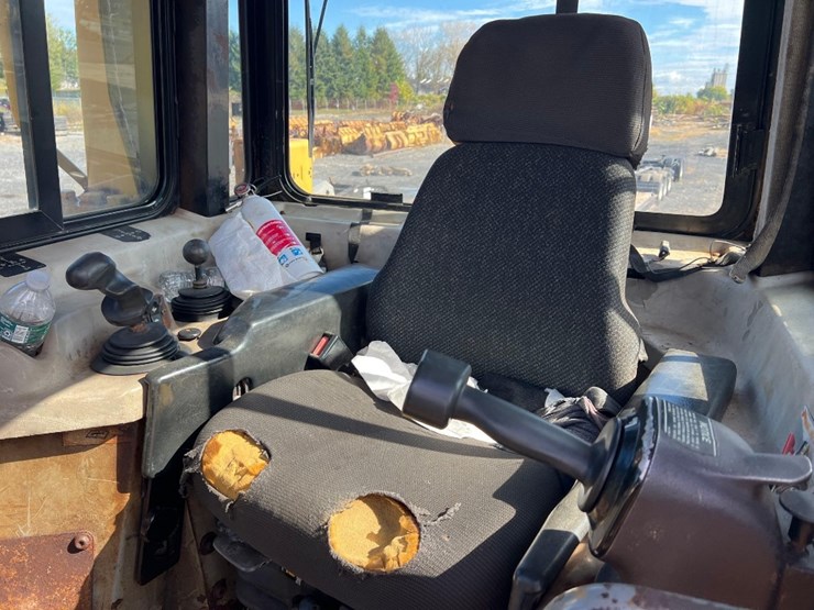 2002-caterpilalr-d8r-hi-track-crawler-dozer-image-28