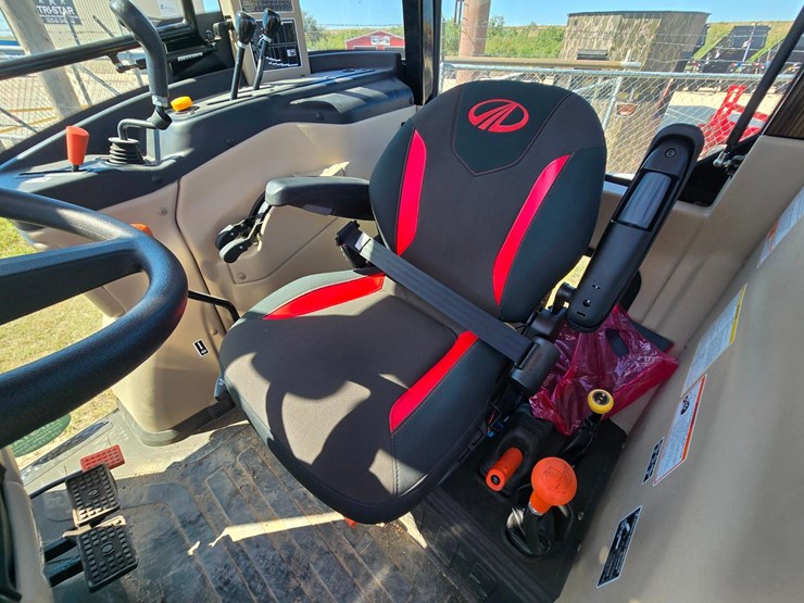 2025-mahindra-6075-image-49