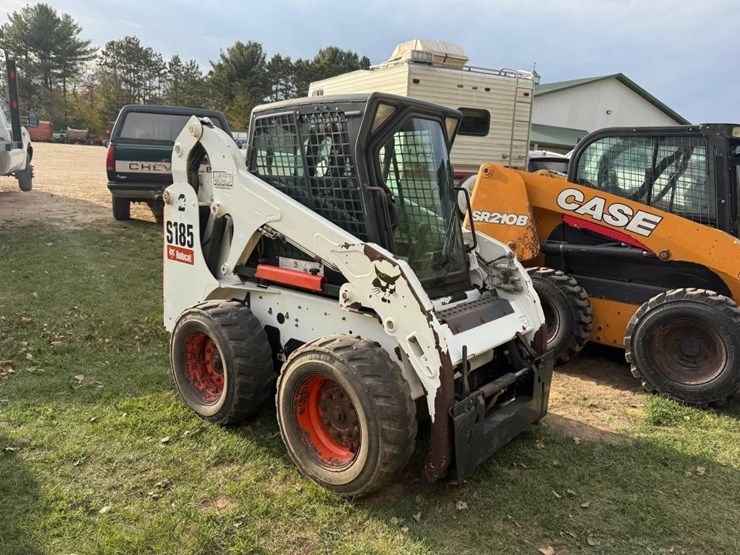 2012-bobcat-s185-image-2