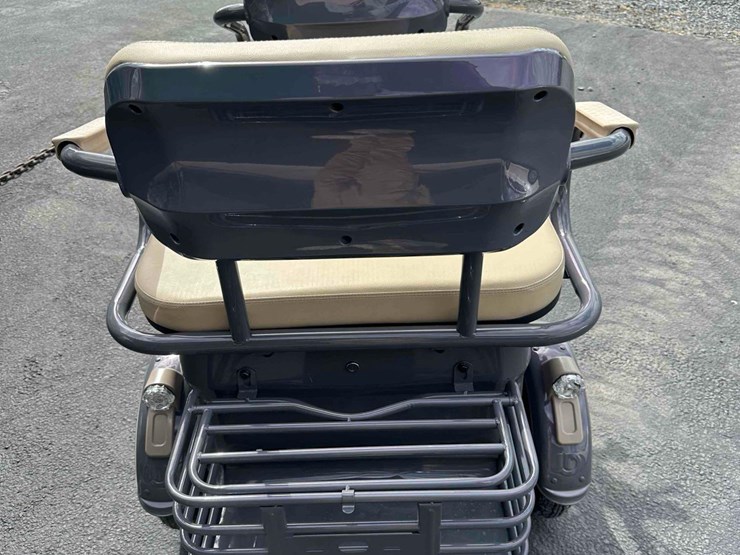 unused-irgc40-battery-powered-mini-golf-cart-image-5