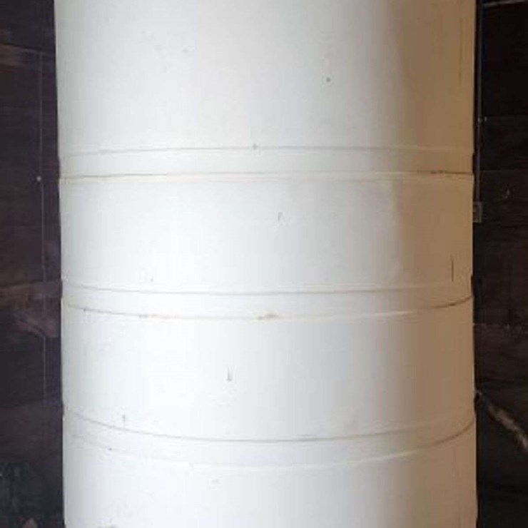 One 1,500 Gallon Kentucky Vertical Poly Tank