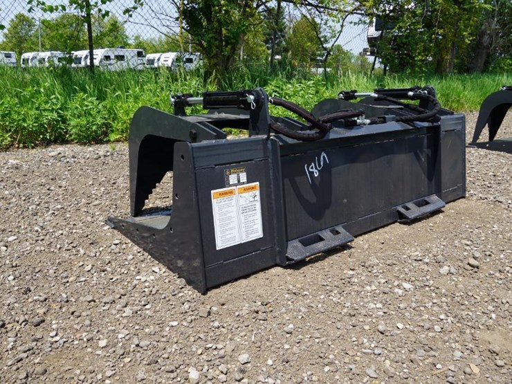 #1371-•-new!-wolverine-skid-steer-grapple-bucket-attachment-image-4