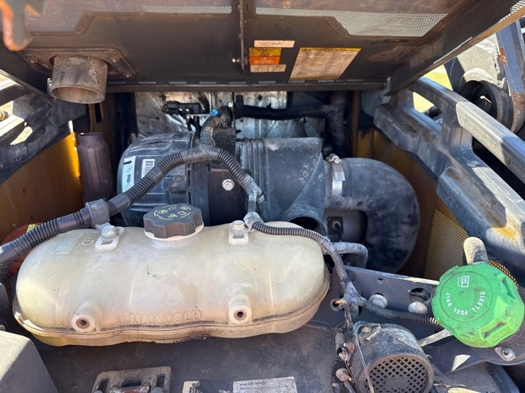 2023-deere-325g-image-18