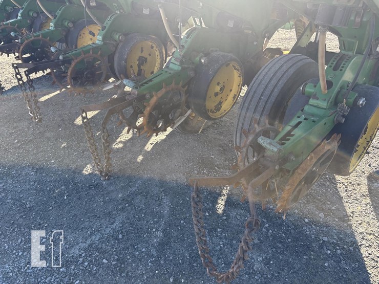 john-deere-7200-image-8