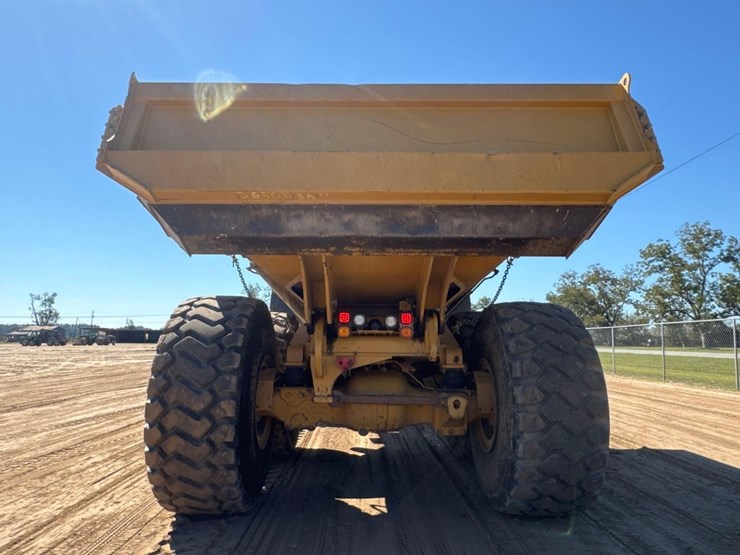 2019-caterpillar-740-gc-image-7