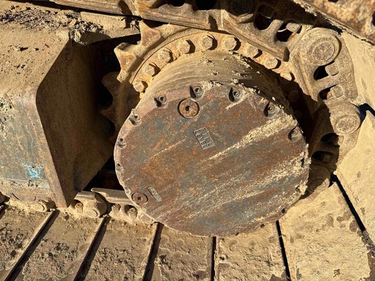 2015-case-cx300c-image-10