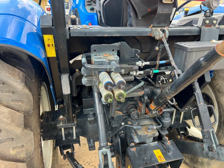 2019-new-holland-workmaster-95-image-37