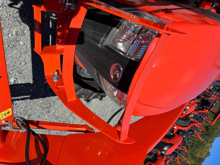 2023-kubota-l3560-image-28