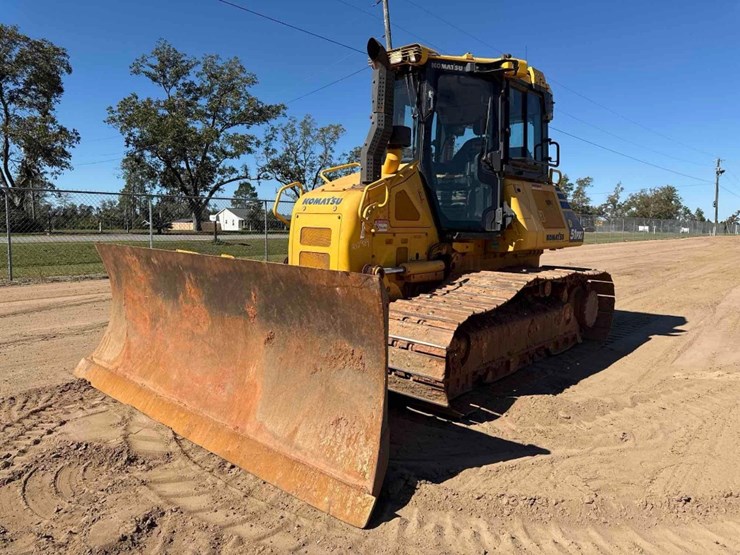 komatsu-d51pxi-24-image-2