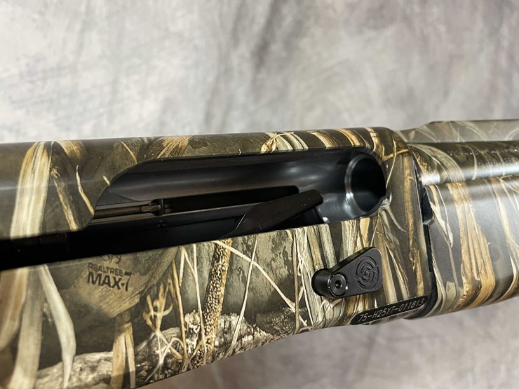 #2027-•-stoeger-m3500-12-ga.-semi-auto-shotgun,-sn:-75-h25yt-011813-image-25