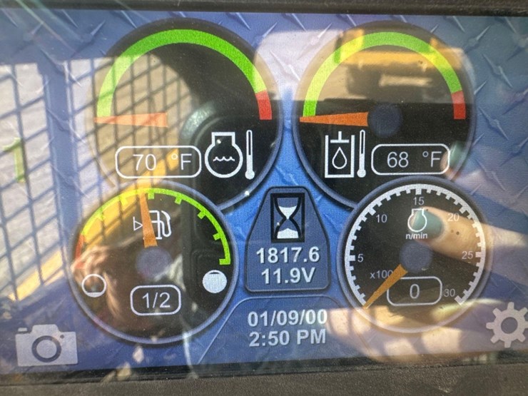 2022-caterpillar-246d3-image-25