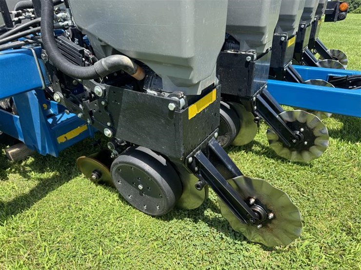 2020-kinze-3505-image-16