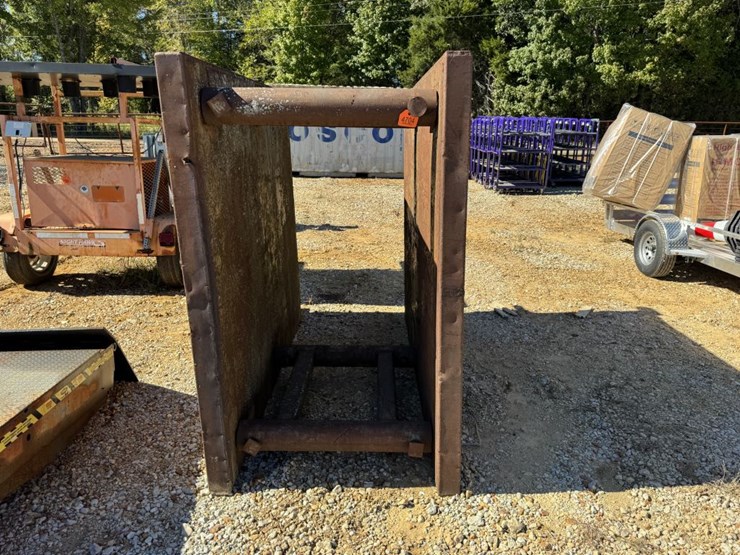 #4704-•-trench-box-image-1