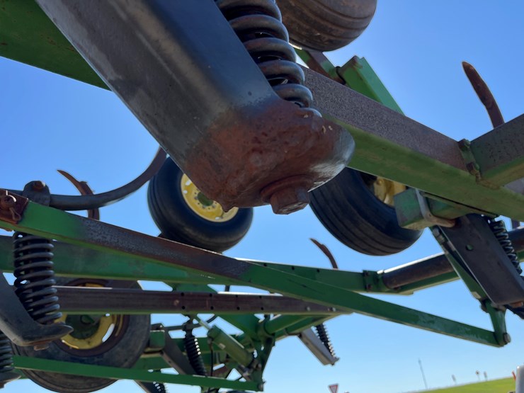 1990-john-deere-610-image-11