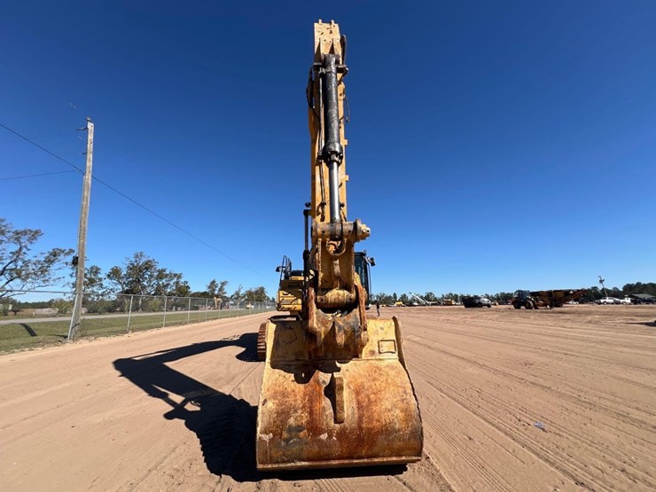 2016-caterpillar-336fl-image-7