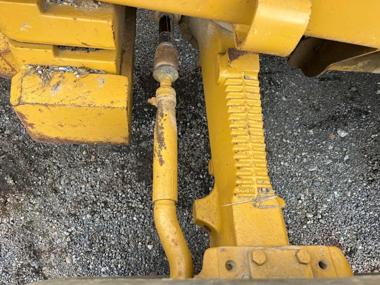 2001-caterpillar-420d-image-13