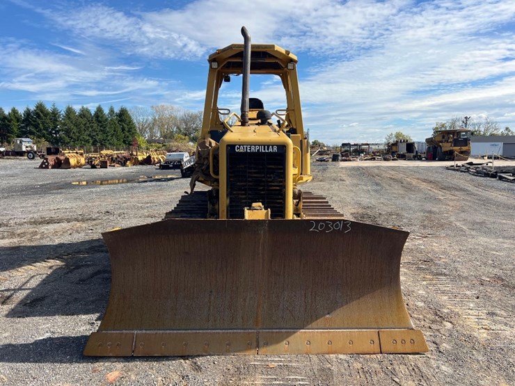 2003-caterpillar-d3g-xl-image-7