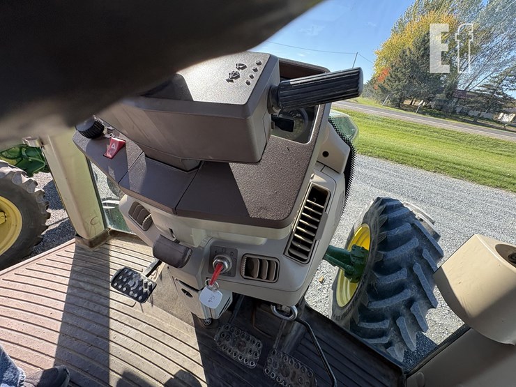 2004-john-deere-7420-image-26