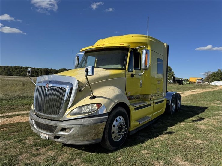 2012-international-prostar-image-5