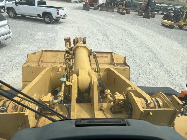 2004-caterpillar-962g-image-16