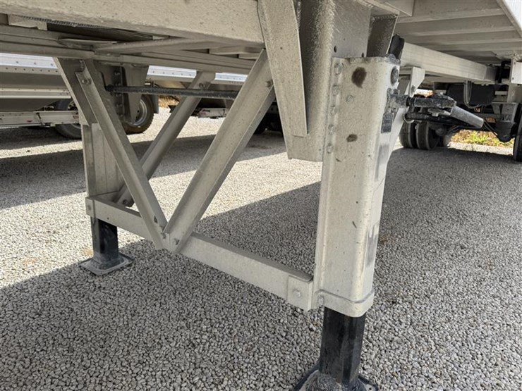 2024-armorlite-aluminum-end-dump-trailer-image-19