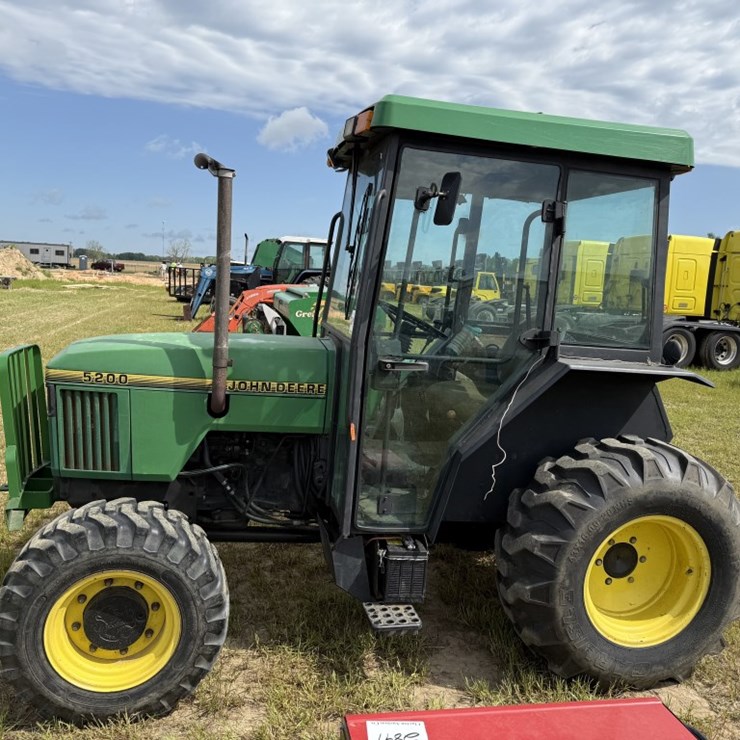 1996 JOHN DEERE 5200
