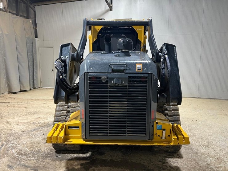 2023-deere-333g-image-4